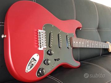 Fender Stratocaster 2005. mex 60th Satin Red