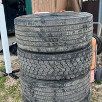 6 Gomme chiodate per mezzi pesanti Mercedes Actros