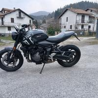 Triumph Trident 660