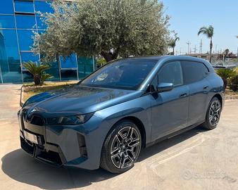 BMW iX 45 MSport Anticipo €12.000 noleggio no scor