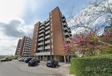 Appartamento con box in Via Toscana