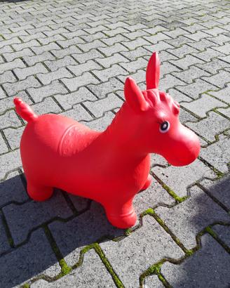 Cavallino cavalcabile in gomma