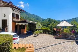VILLA SINGOLA A VALTOPINA