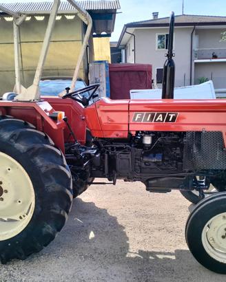 Trattore agricolo Fiat 420 con superiduttore