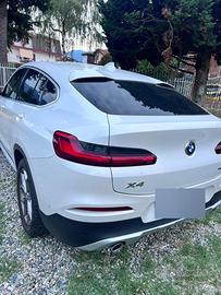 BMW x4. 2019