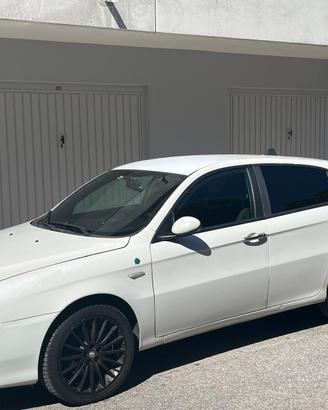 Alfa Romeo 147  2009  GPL