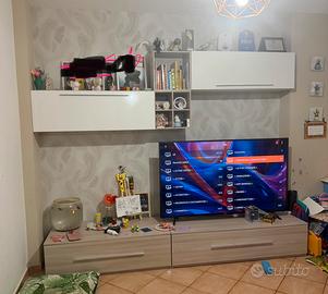 Parete attrezzata tv