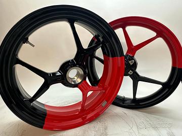 Cerchi originali  per Ducati Hypermotard 950 RVE