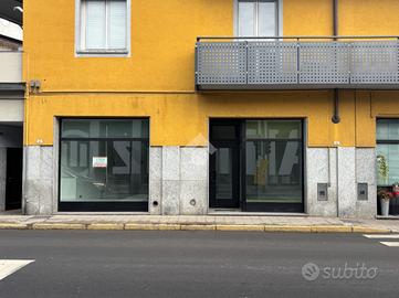 NEGOZIO A SONDRIO