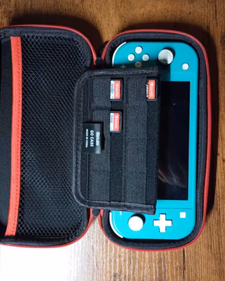 Nintendo switch lite + Altro e giochi Torino
