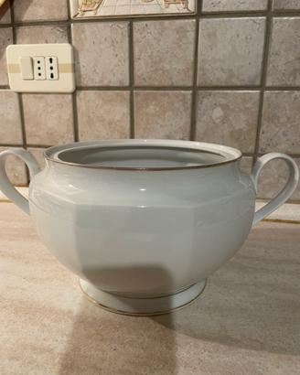 Zuppiera in porcallana