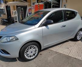 Lancia Ypsilon 2016 1.2 benz Bluetooth Comand V
