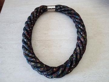 Collana torchon con punti luce