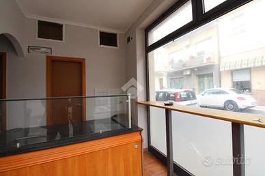 NEGOZIO A VIAREGGIO