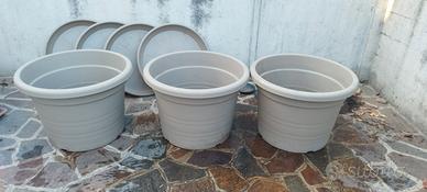 Vasi in plastica