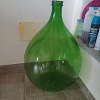 damigiana in vetro verde