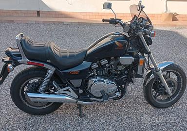 Honda 1100 custon