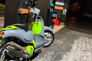 Aprilia scarabeo 50 (70)