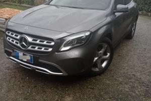 Mercedes-Benz GLA 180(X156)