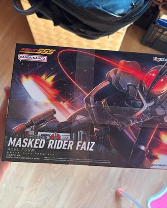 Bandai figure rise Standard Masked Rider Faiz Axel