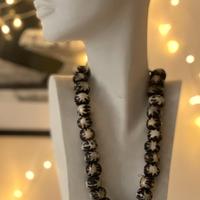Collana africana perle nere e bianche, artigianale