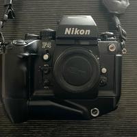 NIKON F4S, con MB-21, + 50mm, 105mm e 135mm AI