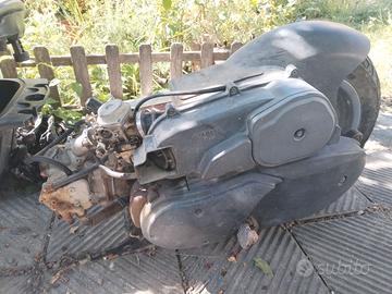 Motore e pezzi majesty yamaha o skyliner 125