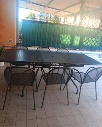  tavolo e sedie da giardino 