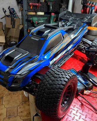 Auto rc traxxas xrt