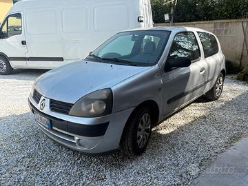 Renault clio 1.2 benzina