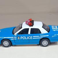 Die-Cast Ford Crown Victoria Polizia Kinsmart 1:43