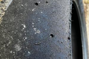 Pneumatici metzeller slick