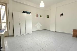4 LOCALI A BARI