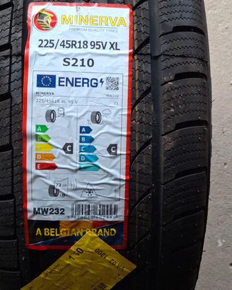 Gomme invernali Minerva 225 45 18  nuove