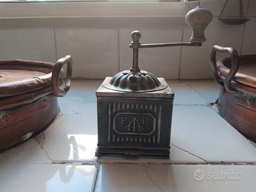 antico macinacaffe marca 3 spade