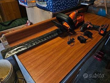 Tagliasiepi e Trapano black decker batteria litio