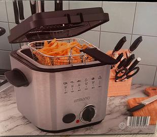 Mini friggitrice ancora imballata