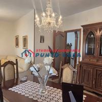 PRESSI VIA ARCHI - Appartamento al 4° p. s/a