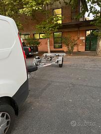 Carrello porta gommone