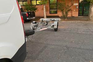 Carrello porta gommone