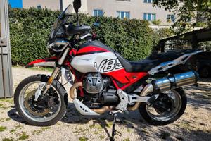 Moto Guzzi V85TT E5+ 2025