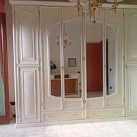 Camera matrimoniale stile classico