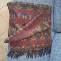 Elegante stola / sciarpa etnica disegno jacquard