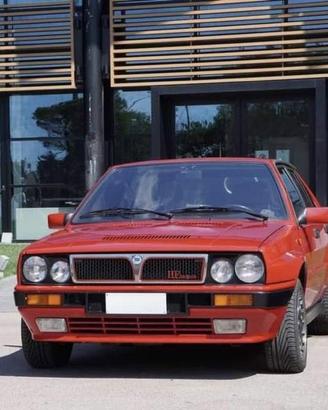 Lancia Delta HF Integrale 8V