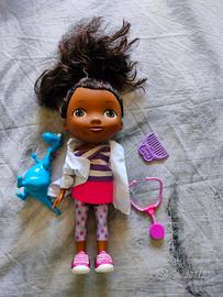 Bambola Dottie Dottoressa Peluche 