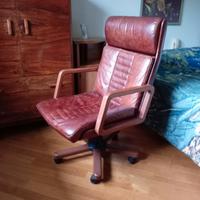 Poltrone in legno e pelle