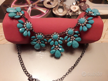 Girocollo fiori azurri