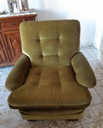 Poltrone vintage in velluto verde oliva
