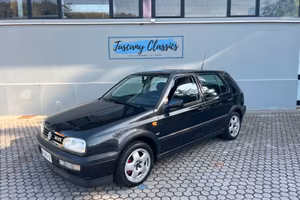 Volkswagen Golf 2.0 16V cat 5 porte GTI