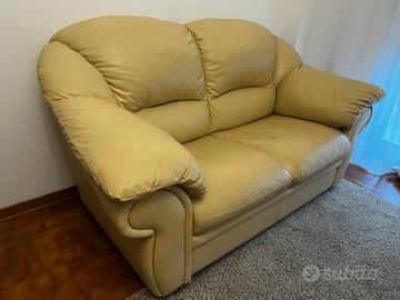 Divani in pelle vera beige